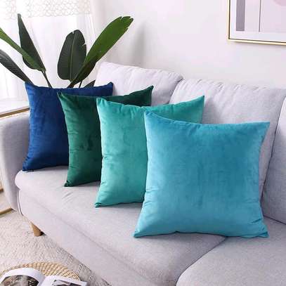 COLORFUL THROW PILLOWS image 1