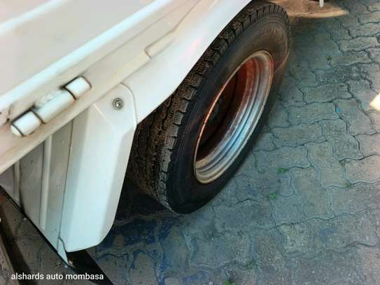 Toyota  dyna image 10