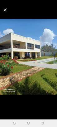 4 Bed Villa with En Suite at Kilifi image 4
