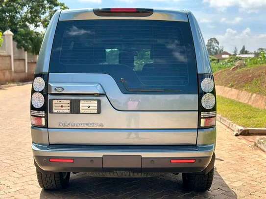 2016 Land Rover discovery 4 HSE in Nairobi image 5