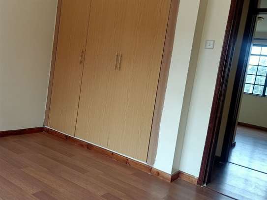 2 Bed Apartment with En Suite at Fourways Junction Estate image 9