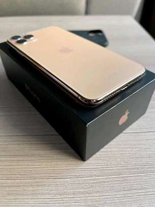 Apple Iphone 11 Pro Max 512Gb Gold image 4