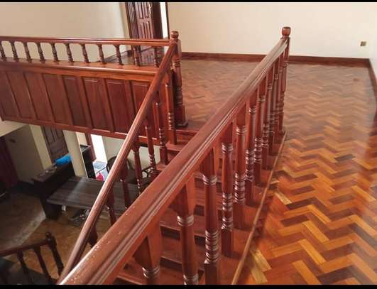 Wooden floors and parquet flooring image 1