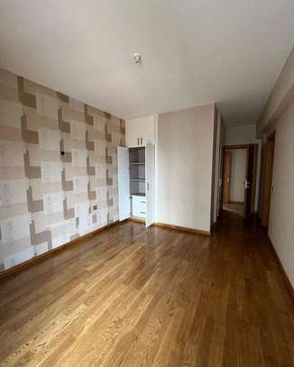 3 Bed Apartment with En Suite in Kileleshwa image 11