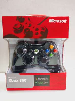Microsoft Xbox 360 Wired Controller For Windows & Xbox 360 C image 1