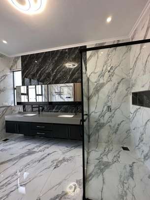 5 Bed House with En Suite at Convent Drive image 5