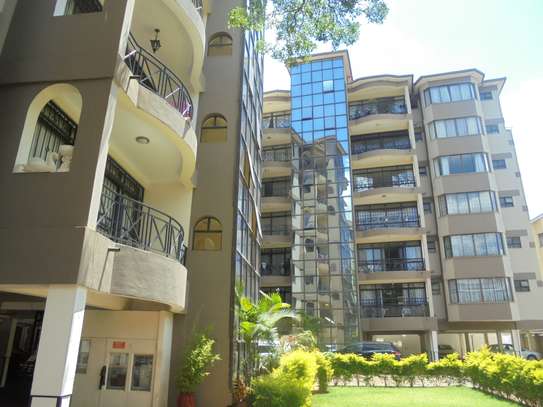 3 Bed Apartment with Aircon at School Lane image 1