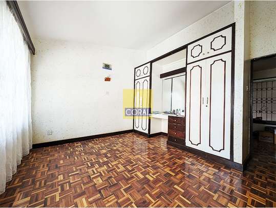 5 Bed Townhouse in Kilimani image 12