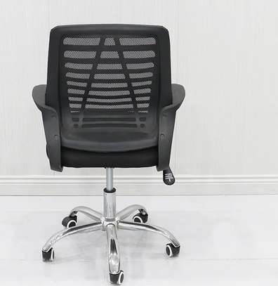 Office Chair: Swivel Mesh Office Seat image 3