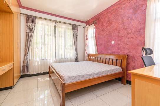 3 Bed Apartment in Langata image 9
