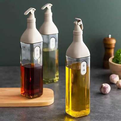 Kitchen leak-proof oil/vinegar dispenser image 1