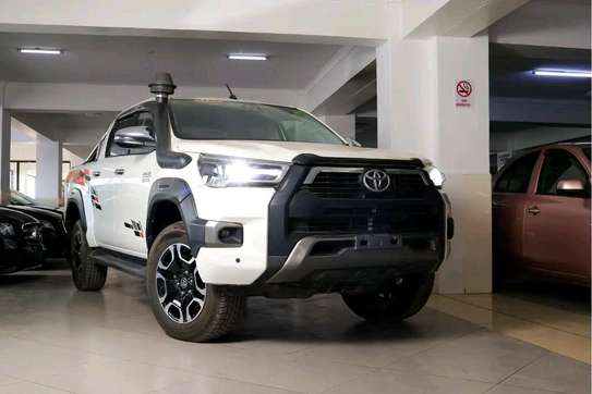 Toyota Hilux double cabin SRS 2016 image 2