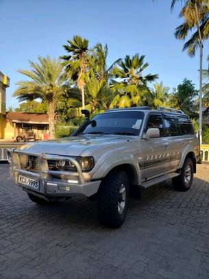 Toyota Landcruiser vx image 1