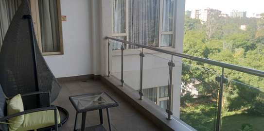 Serviced 2 Bed Apartment with En Suite in Riverside image 11