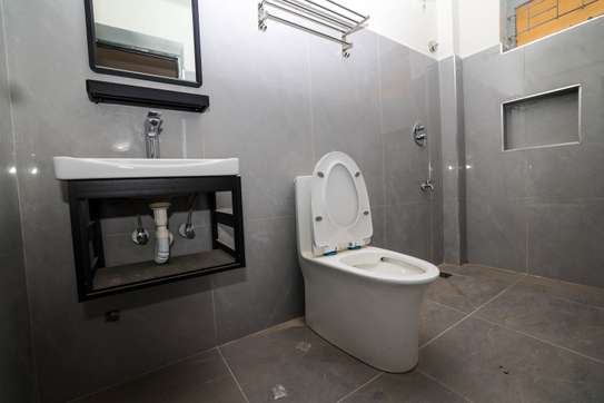 Serviced 2 Bed Apartment with En Suite at Enkasiti Kimalat image 2