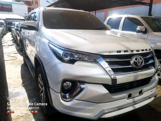 Toyota Fortuner 2016 7 seater image 2