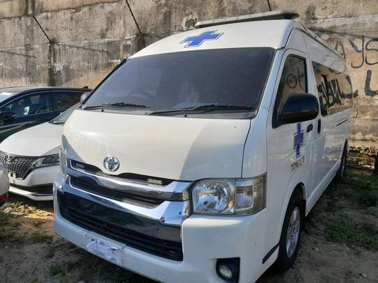 Toyota hiace Ambulance petrol  2016 image 8