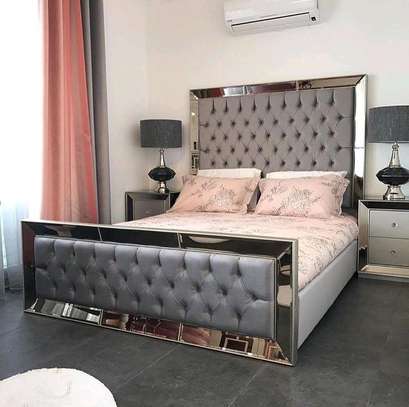 5*6 Deep tufted, mirrored bed image 1