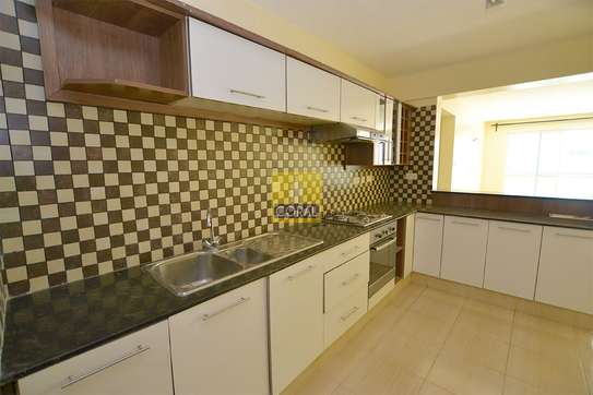3 Bed Apartment with En Suite in Kileleshwa image 5