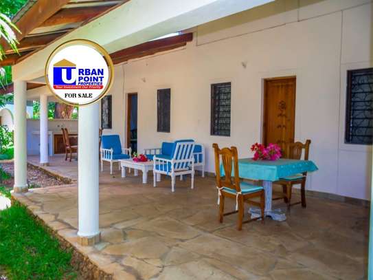 3 Bed Villa in Malindi image 7