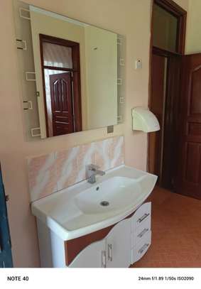 5 Bed House with En Suite at Runda image 6