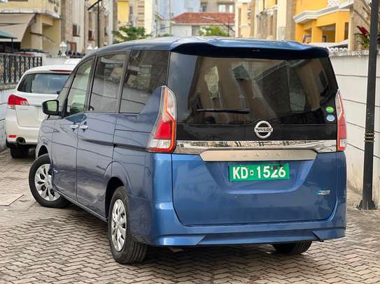 Nissan Serena. Blue image 11