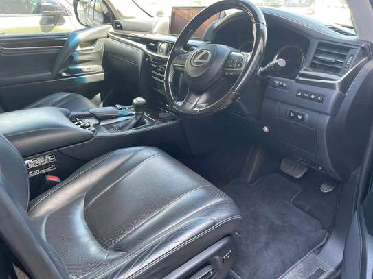 Lexux LX450d sport image 8