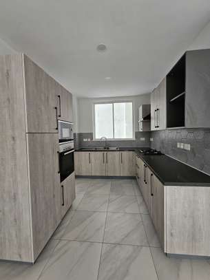 2 Bed Apartment with En Suite in Westlands Area image 10