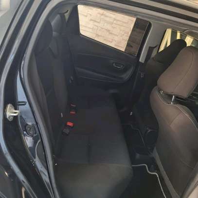 Toyota Vitz Black 2018 1300cc 2WD image 6