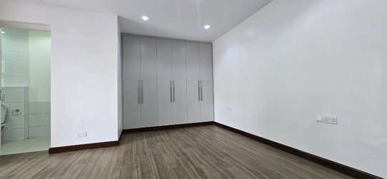 3 Bed Apartment with En Suite in Runda image 20