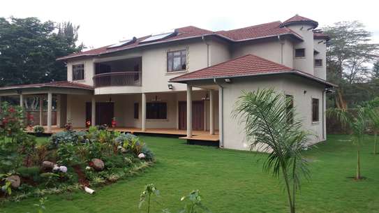 5 Bed House with En Suite at Flem Tree image 5