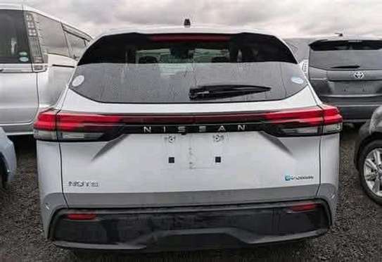 Nissan note 2020 model e power image 8