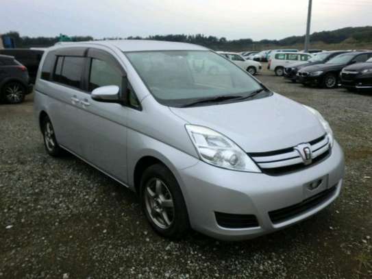 TOYOTA ISIS (MKOPO/HIRE PURCHASE ACCEPTED) image 2
