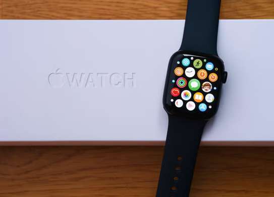 Apple Watch Series 8 45MM Black image 2