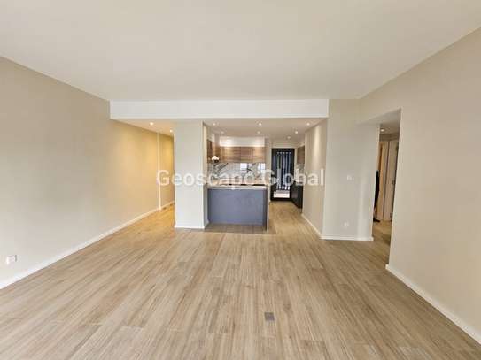 2 Bed Apartment with En Suite in Riverside image 15
