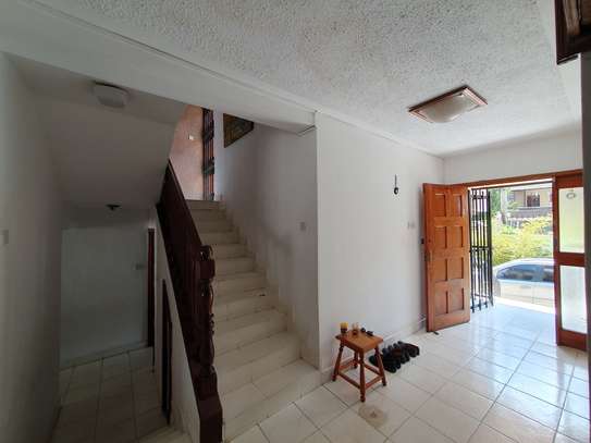 4 Bed House with En Suite at 2Nd Parklands Avenue image 15