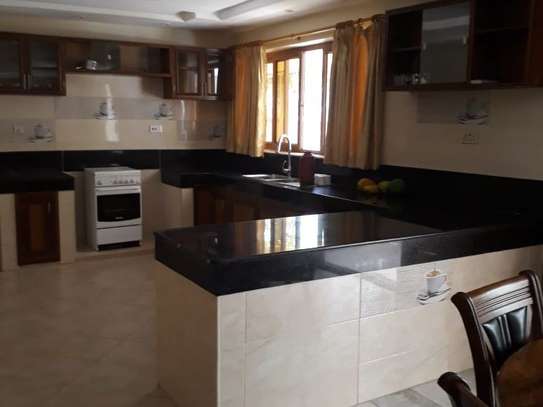 4 Bed House with En Suite at Vipingo image 9