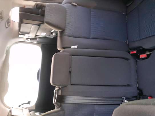 Toyota Noah silver 8 seater 2wd image 2