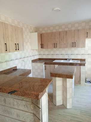 2 Bed House with En Suite at Windyridge image 7