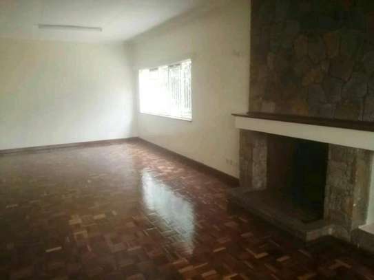 KILIMANI NAIROBI 4BR & DSQ FULLY COMMERCIAL HOUSE FOR LEASE image 13