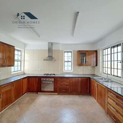 3 Bed Apartment with En Suite at Westlands image 19