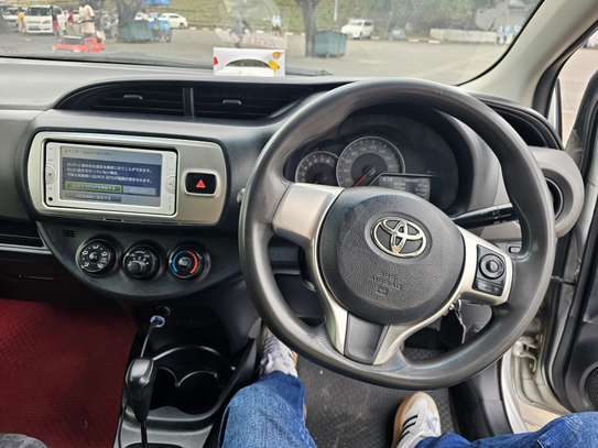 Toyota Vitz 2014 image 7