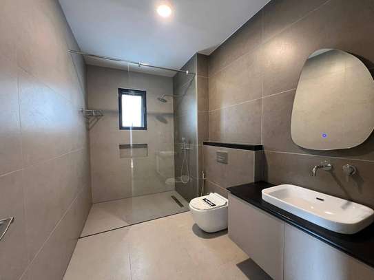 4 Bed Townhouse with En Suite in Langata image 41