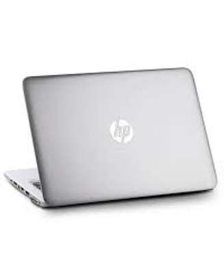 HP EliteBook 820 G3 Core i5 8GB RAM 256 SSD image 3