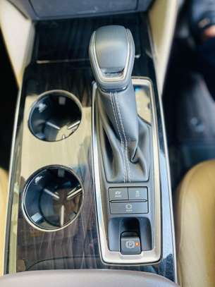 Toyota Crown 2018 image 11