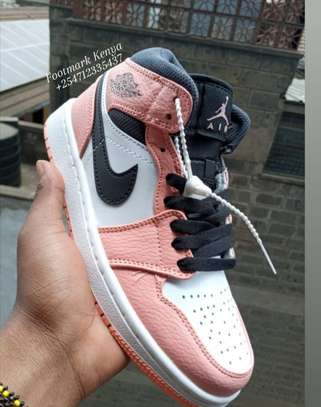 Jordan 1 Nike sneakers image 8