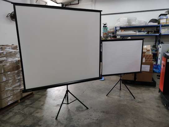 Hire a Tripod Projection Screen image 1