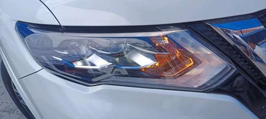 Nissan X-Trail Premium Autech White 2018 image 3