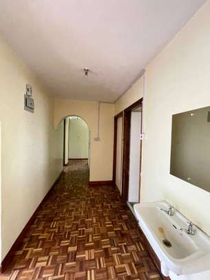 3 Bed Apartment  in Kilimani image 5