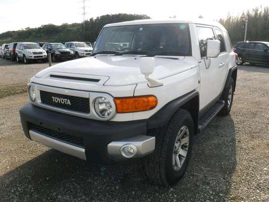 NEW TOYOTA FJ CRUISER (MKOPO/HIRE PURCHASE ACCEPTED) image 2